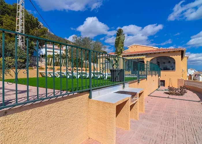 Andres - Plusholidays カルプ